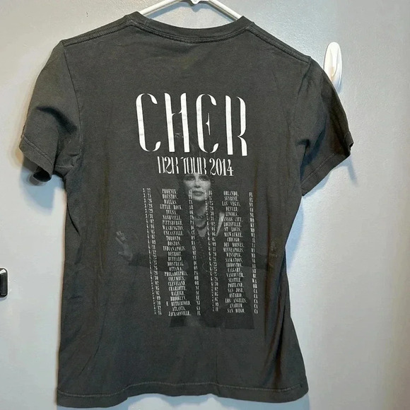 2014 CHER Tour concert official tshirt unisex small, short sleeve, tultex brand - Picture 5 of 6